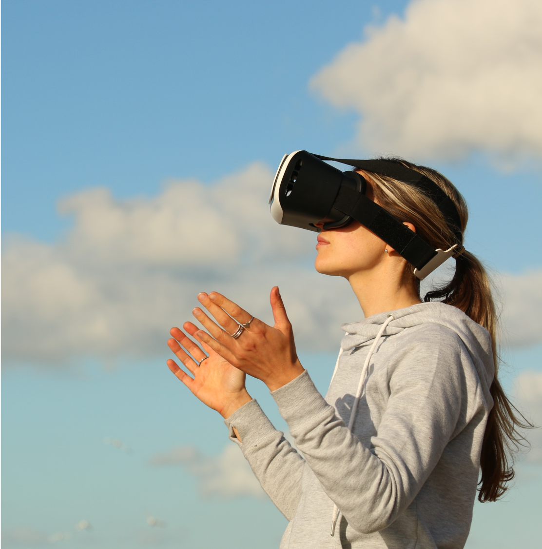 The Difference Between AR and VR… and Knowing Which One to Use