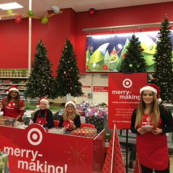 Program Spotlight: “Merry-Making” Holiday Ornament Event